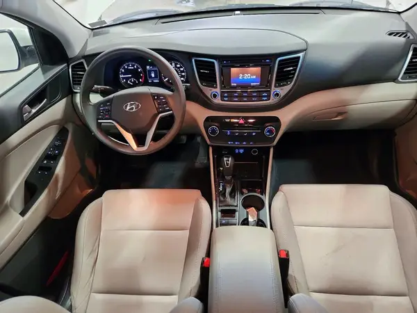 KM8J2CA42JU765301 2018 HYUNDAI TUCSON - Image 8