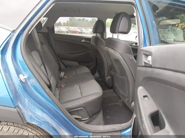 KM8J2CA42JU776461 2018 HYUNDAI TUCSON - Image 8