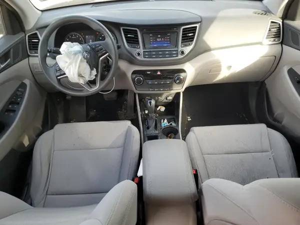 KM8J2CA42JU790084 2018 HYUNDAI TUCSON - Image 8
