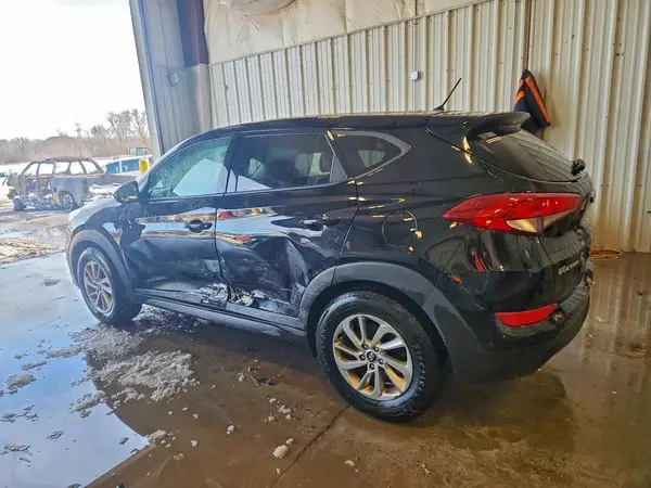 KM8J2CA42JU794054 2018 HYUNDAI TUCSON - Image 2
