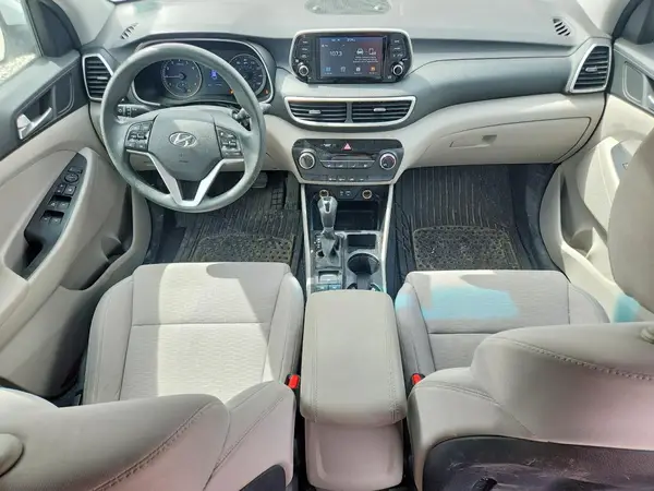 KM8J2CA42KU007721 2019 HYUNDAI TUCSON - Image 8