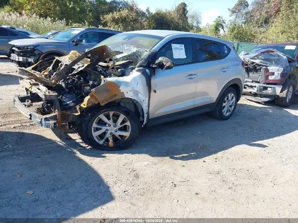 KM8J2CA42KU045594 2019 HYUNDAI TUCSON - Image 2