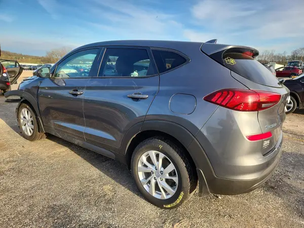 KM8J2CA42KU053128 2019 HYUNDAI TUCSON - Image 2