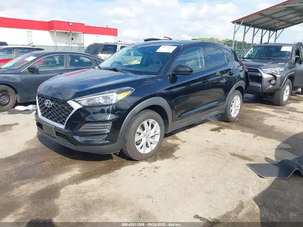 KM8J2CA42KU063402 2019 HYUNDAI TUCSON - Image 2