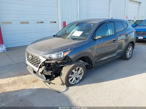 KM8J2CA42KU065196 2019 HYUNDAI TUCSON - Image 2