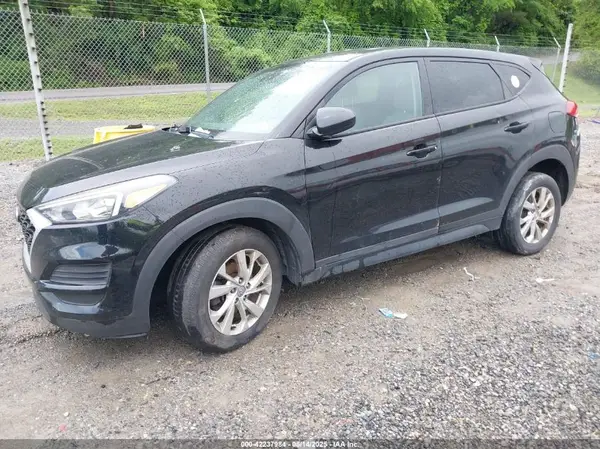 KM8J2CA42KU865075 2019 HYUNDAI TUCSON - Image 2