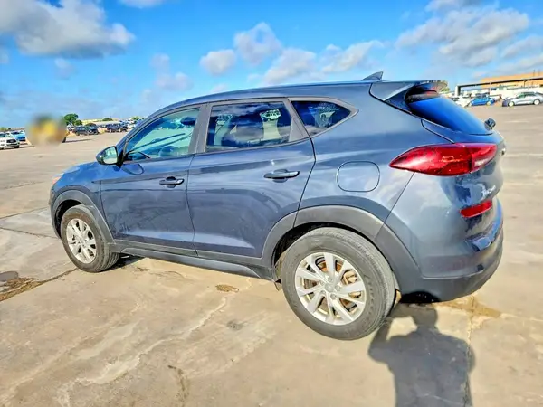 KM8J2CA42KU872463 2019 HYUNDAI TUCSON - Image 2