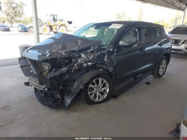 KM8J2CA42KU883558 2019 HYUNDAI TUCSON - Image 2