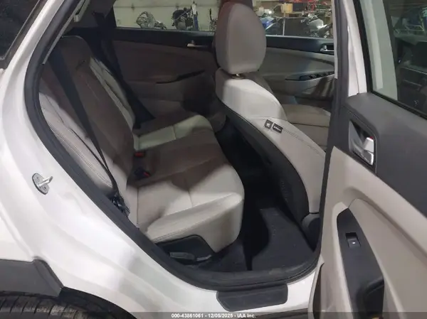 KM8J2CA42KU883902 2019 HYUNDAI TUCSON - Image 8