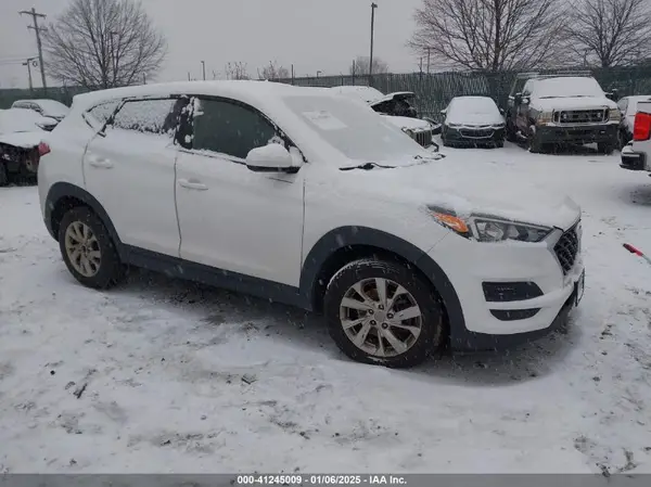 KM8J2CA42KU883916 2019 HYUNDAI TUCSON - Image 1
