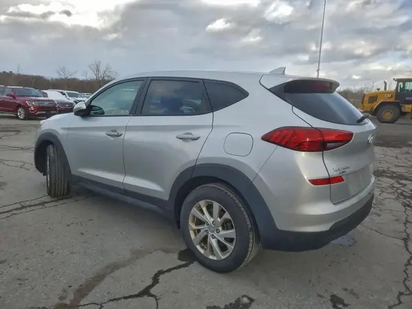 KM8J2CA42KU890137 2019 HYUNDAI TUCSON - Image 2