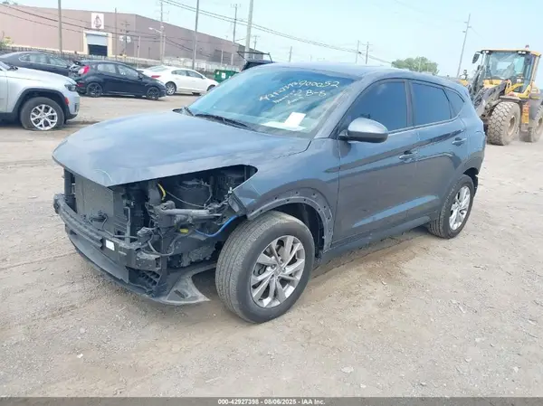 KM8J2CA42KU900052 2019 HYUNDAI TUCSON - Image 2