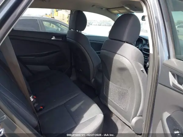 KM8J2CA42KU923315 2019 HYUNDAI TUCSON - Image 8