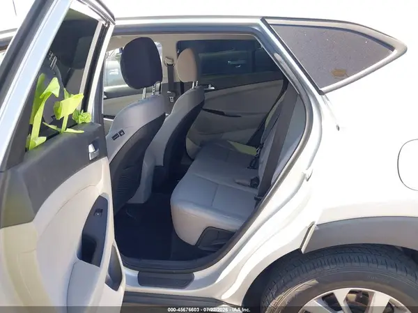 KM8J2CA42KU938588 2019 HYUNDAI TUCSON - Image 8