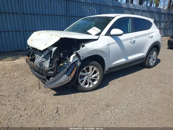 KM8J2CA42KU941037 2019 HYUNDAI TUCSON - Image 2