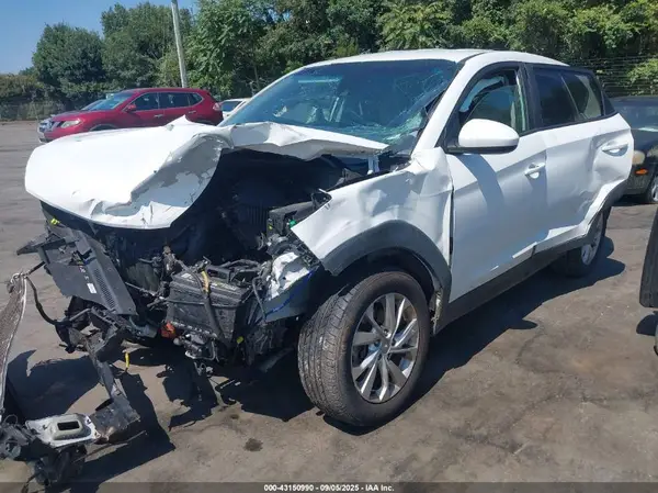 KM8J2CA42KU980257 2019 HYUNDAI TUCSON - Image 2