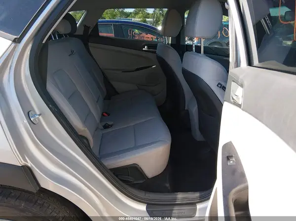 KM8J2CA42LU113992 2020 HYUNDAI TUCSON - Image 8