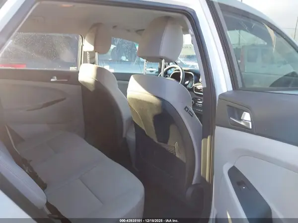 KM8J2CA42LU120750 2020 HYUNDAI TUCSON - Image 8