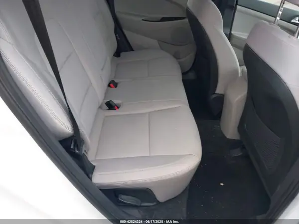 KM8J2CA42LU159807 2020 HYUNDAI TUCSON - Image 8