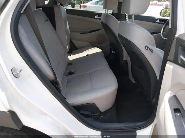 KM8J2CA42LU212666 2020 HYUNDAI TUCSON - Image 8