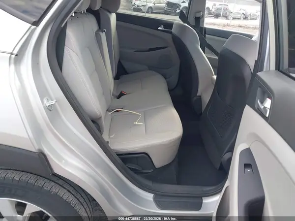 KM8J2CA42LU244548 2020 HYUNDAI TUCSON - Image 8