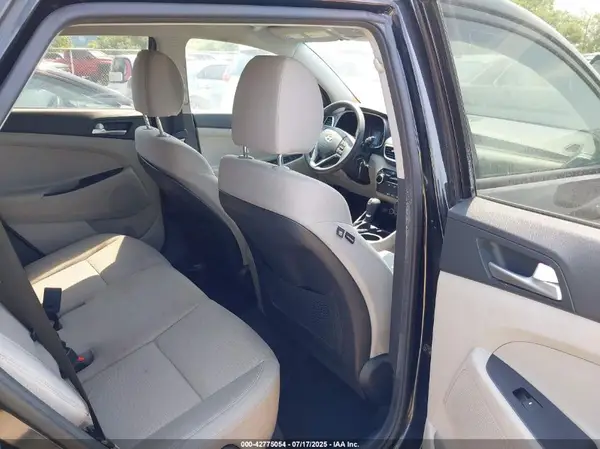 KM8J2CA42MU364139 2021 HYUNDAI TUCSON - Image 8