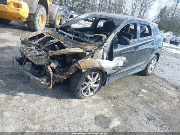 KM8J2CA42MU386089 2021 HYUNDAI TUCSON - Image 2