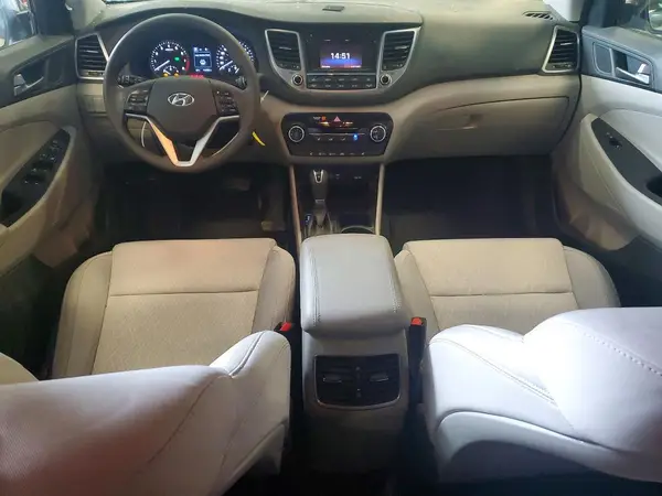 KM8J2CA43HU558572 2017 HYUNDAI TUCSON - Image 8