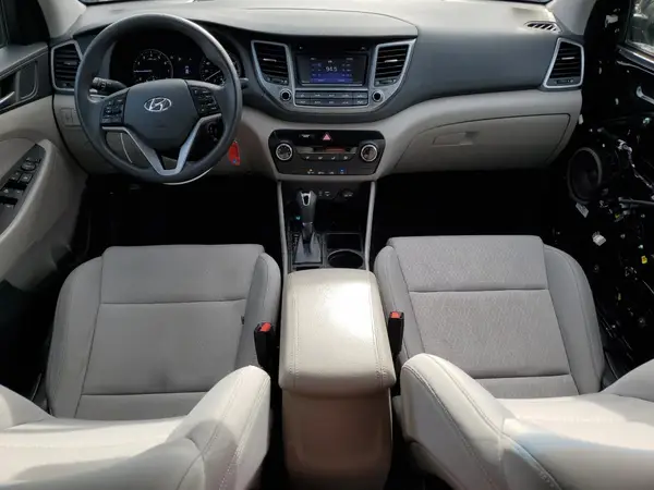 KM8J2CA43JU625029 2018 HYUNDAI TUCSON - Image 8