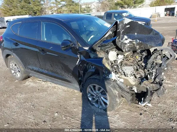 KM8J2CA43JU639920 2018 HYUNDAI TUCSON - Image 1