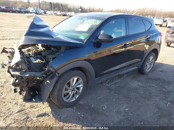 KM8J2CA43JU639920 2018 HYUNDAI TUCSON - Image 2