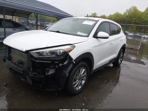 KM8J2CA43JU662761 2018 HYUNDAI TUCSON - Image 2