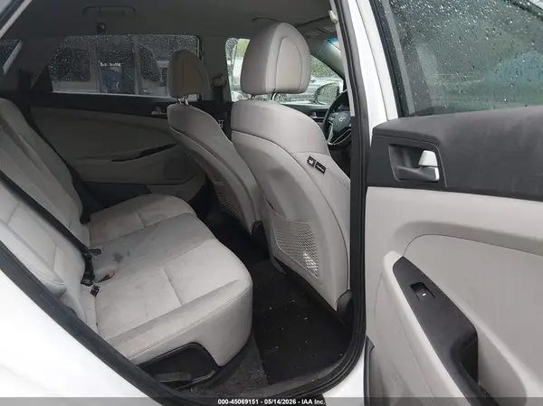 KM8J2CA43JU662761 2018 HYUNDAI TUCSON - Image 8