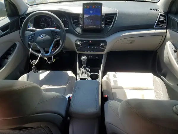 KM8J2CA43JU679513 2018 HYUNDAI TUCSON - Image 8