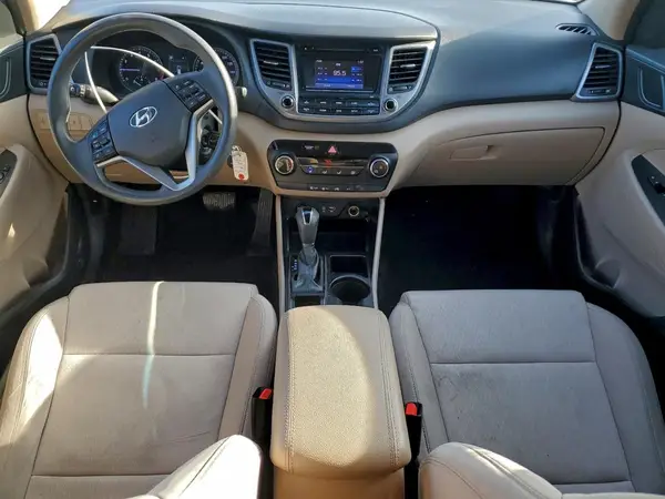KM8J2CA43JU684517 2018 HYUNDAI TUCSON - Image 8