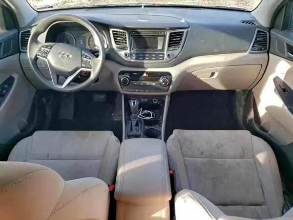 KM8J2CA43JU693878 2018 HYUNDAI TUCSON - Image 8