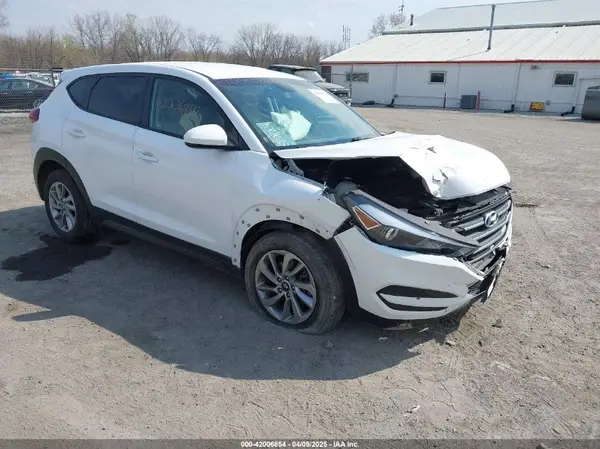 KM8J2CA43JU710419 2018 HYUNDAI TUCSON - Image 1