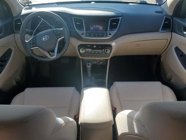 KM8J2CA43JU768692 2018 HYUNDAI TUCSON - Image 8