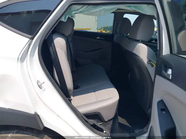 KM8J2CA43KU035124 2019 HYUNDAI TUCSON - Image 8