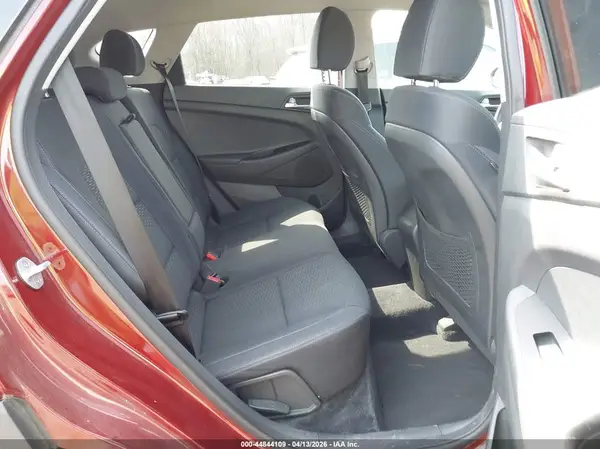 KM8J2CA43KU081715 2019 HYUNDAI TUCSON - Image 8