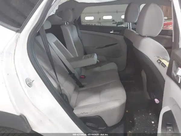 KM8J2CA43KU848110 2019 HYUNDAI TUCSON - Image 8