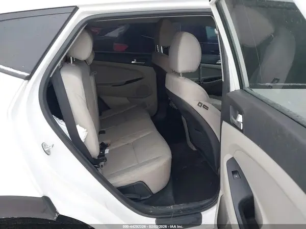KM8J2CA43KU849886 2019 HYUNDAI TUCSON - Image 8