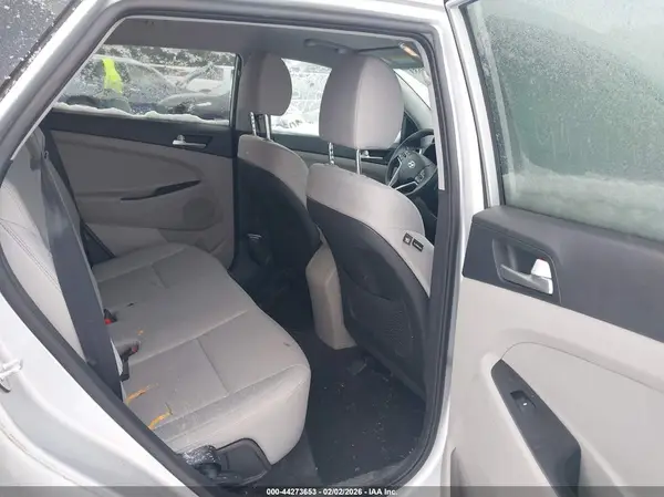 KM8J2CA43KU858362 2019 HYUNDAI TUCSON - Image 8