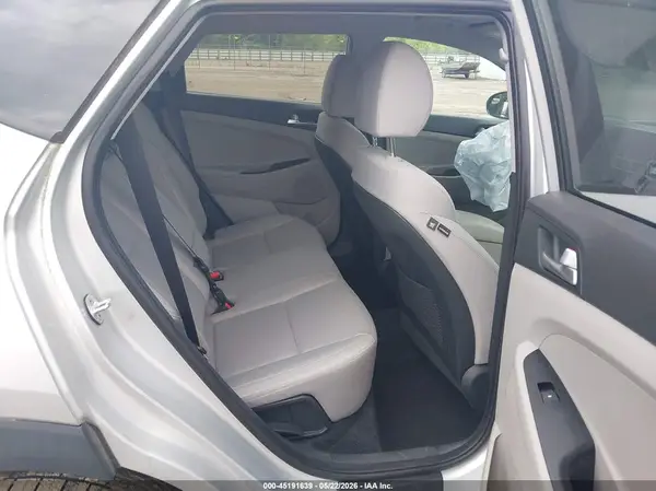 KM8J2CA43KU867935 2019 HYUNDAI TUCSON - Image 8