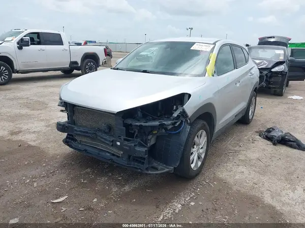 KM8J2CA43KU868924 2019 HYUNDAI TUCSON - Image 2