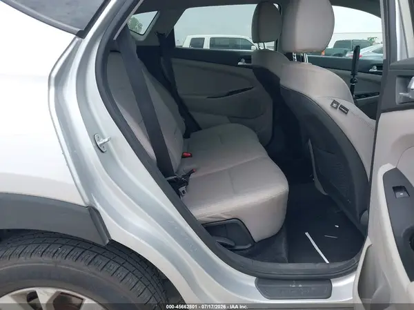 KM8J2CA43KU868924 2019 HYUNDAI TUCSON - Image 7