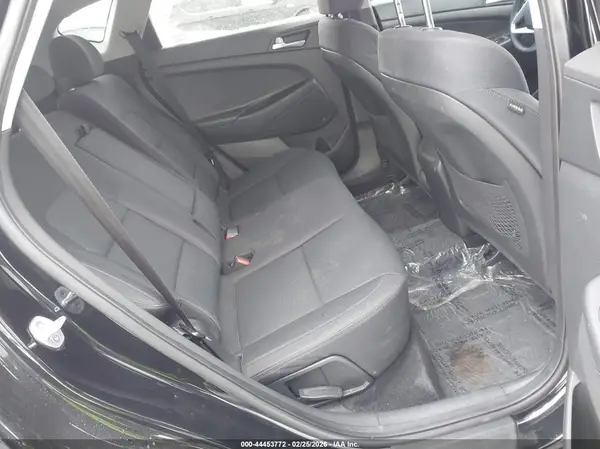 KM8J2CA43KU885707 2019 HYUNDAI TUCSON - Image 8