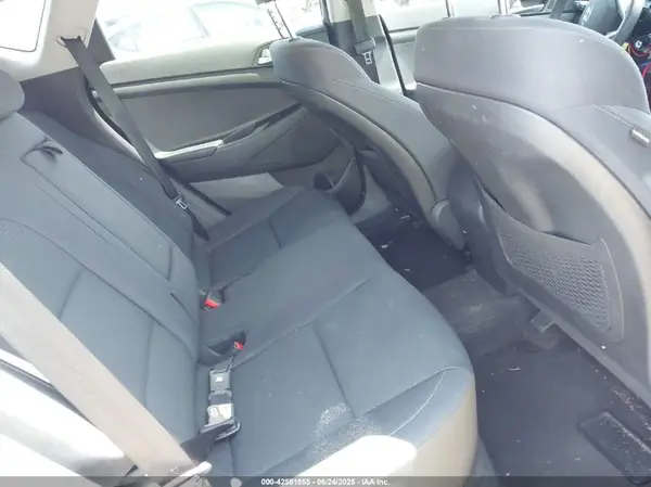 KM8J2CA43KU917670 2019 HYUNDAI TUCSON - Image 8