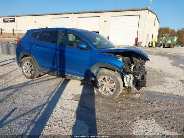KM8J2CA43KU919404 2019 HYUNDAI TUCSON - Image 1