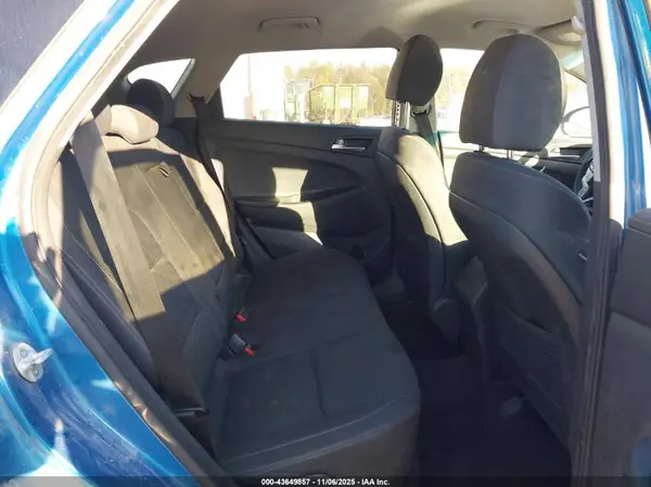 KM8J2CA43KU919404 2019 HYUNDAI TUCSON - Image 8